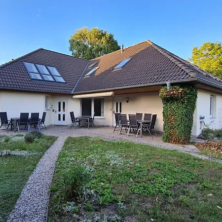 Bernsteinbad-koserow-haus-fuenf-elemente-ferienwohnung-raum * Koserow