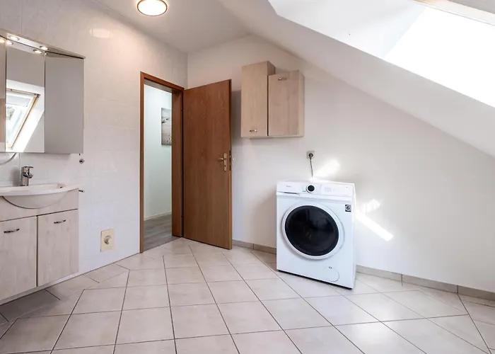 Bernsteinbad-koserow-haus-fuenf-elemente-ferienwohnung-raum 코세로우